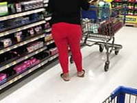 Grannies ass in Walmart 