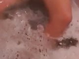 squirting nella vasca 